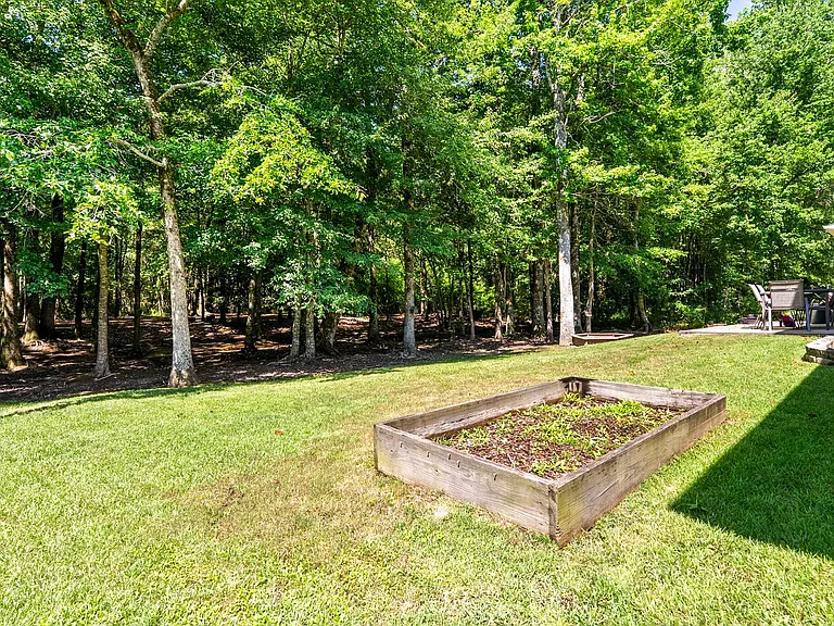 4264 Live Oak Dr — Photo 23