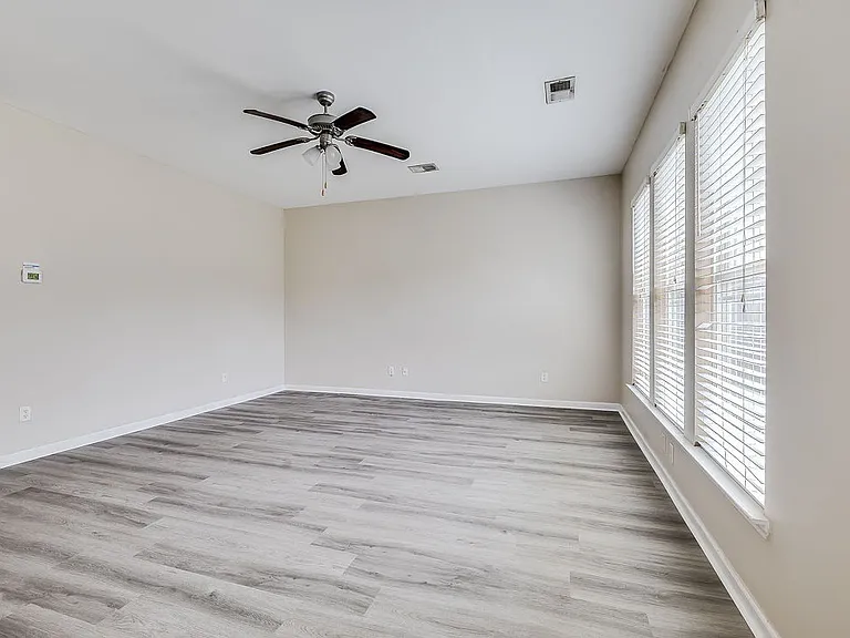 58 Spring Lakes Cir — Photo 18