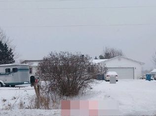 2126 E Gordonville Rd, Midland, MI 48640