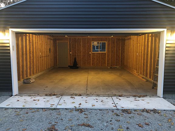 2 Car Garage