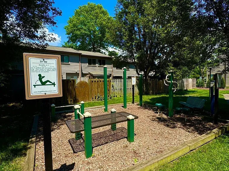 1052 Cedar Ridge Ct — Photo 41