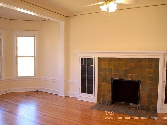 2nd image of 2428 N Sawyer Ave #22E