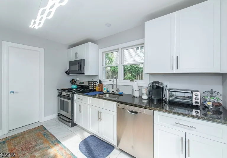 24 Chatham Rd — Photo 4
