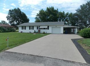 1425 E East St, Osage City, KS 66523