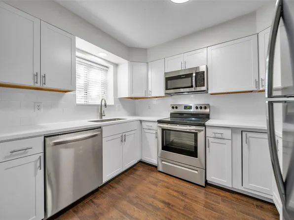 5043 Les Chateaux Dr #214, Dallas, TX 75235