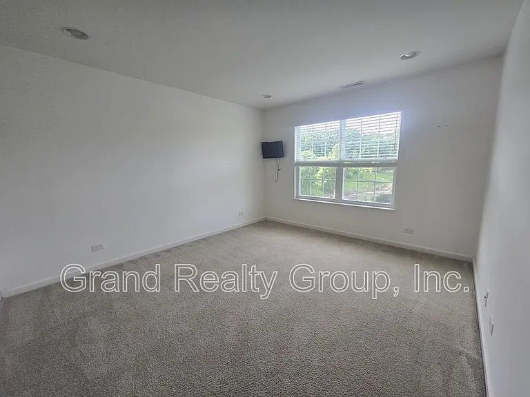 376 S Jade Ln — Photo 12