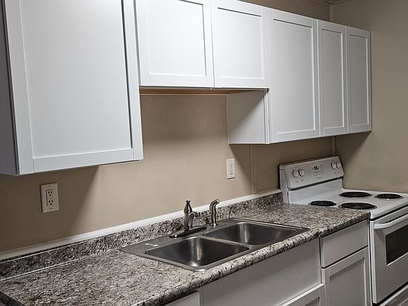 Newly remodeled kitchen.