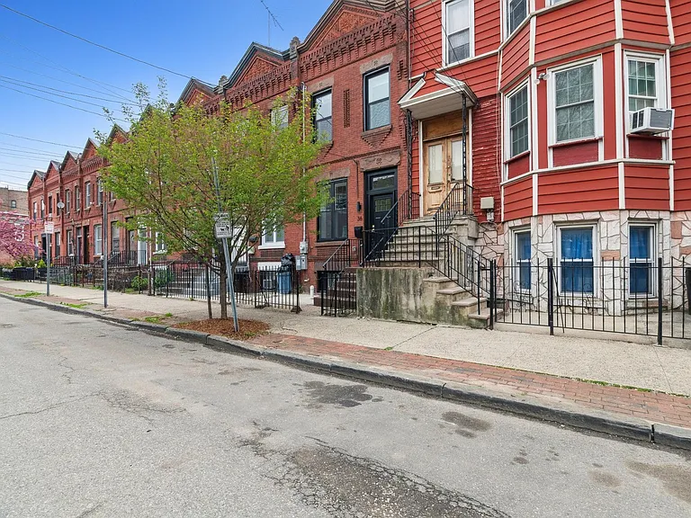 36 Park St #2 — Photo 16