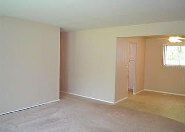 3rd image of 99 Robinhood Dr