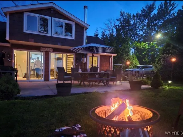 2307 Lincoln Ave, Wilson, NY 14172