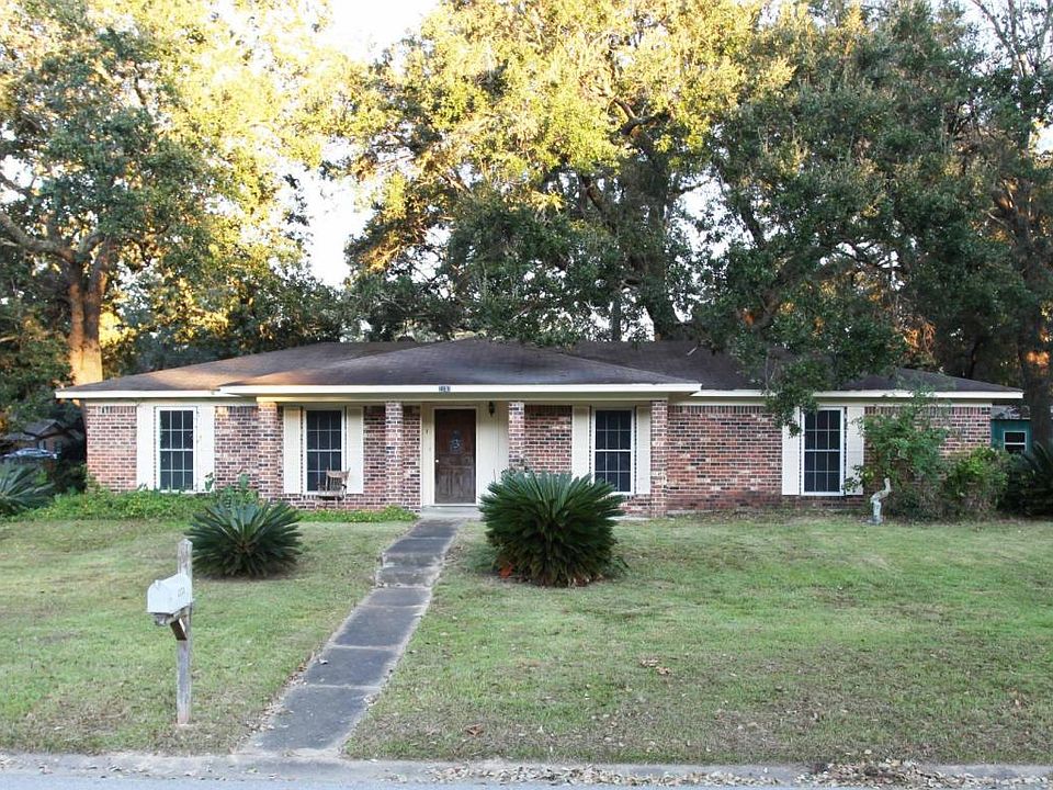 1st image of 2230 Sandalwood Dr
