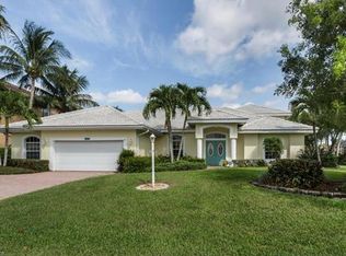 1041 Bal Isle Dr, Fort Myers, FL 33919