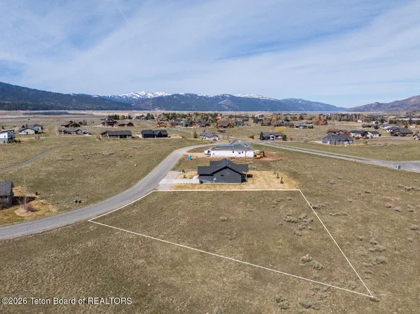 12 Aster Loop, Alpine, WY 83128
