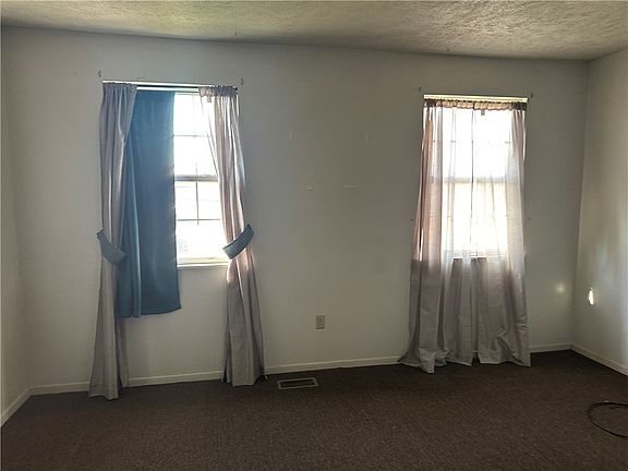 5th image of 132-134 Highland Ave