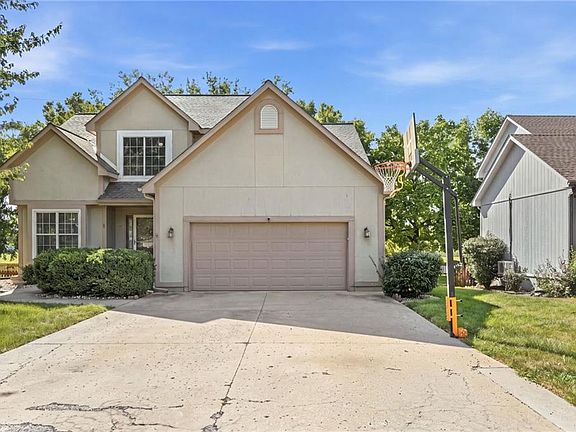 2nd image of 5924 NE Turquoise Dr