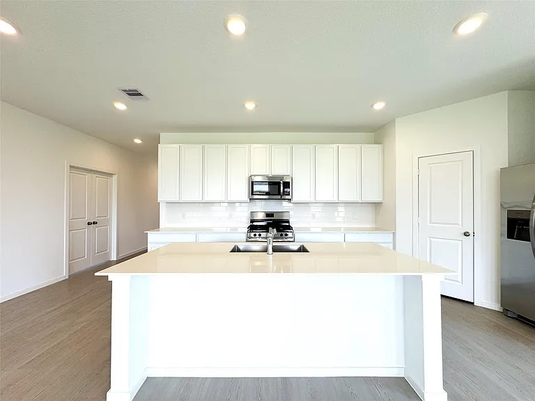 6815 Harvest Wheat Ln — Photo 17