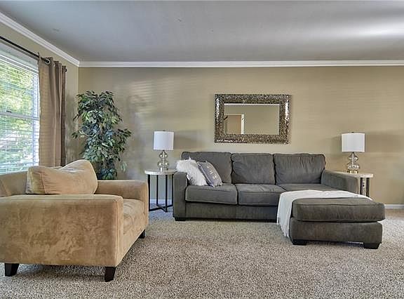 5th image of 30161 Club House Ln
