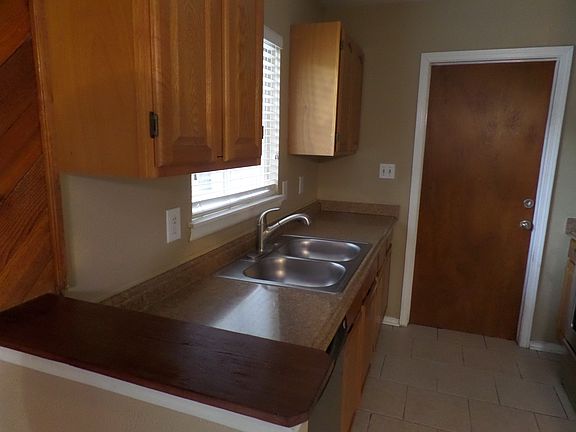 2nd image of 10915 Putman Farm St