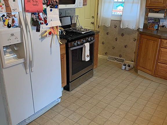 3rd image of 3214 Aris St NW