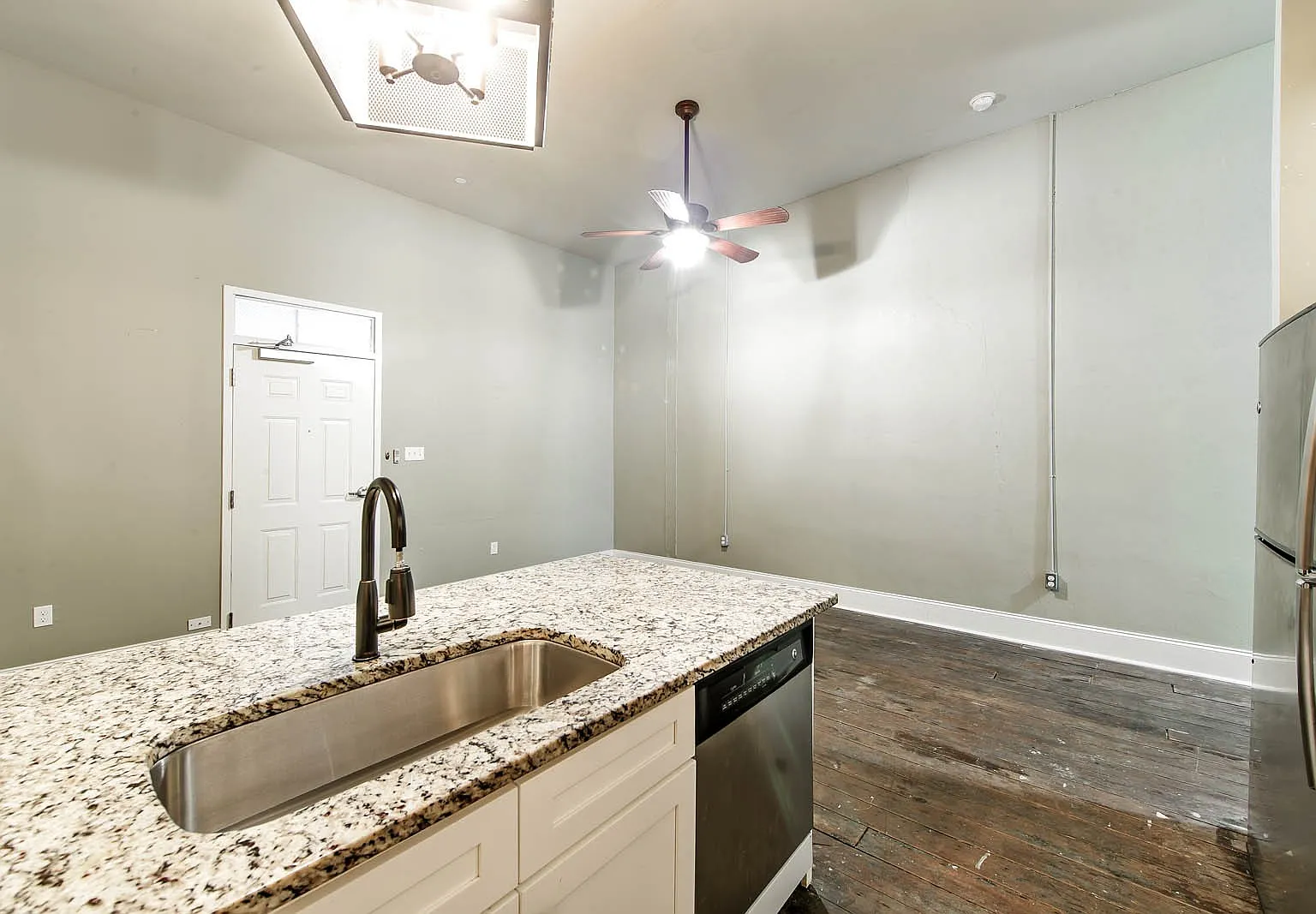 1 bed, 867 sqft, $1,095 — Photo 3