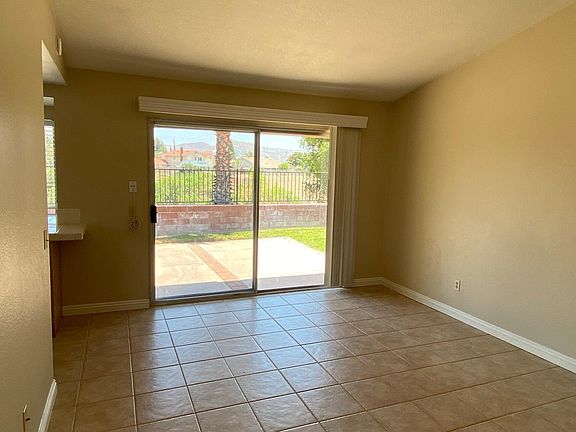 Breakfast area and great room