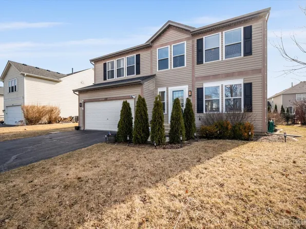 1187 Swan Dr, Elburn, IL 60119