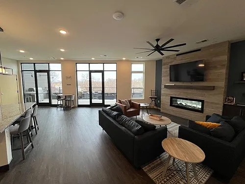 Floor plan 212