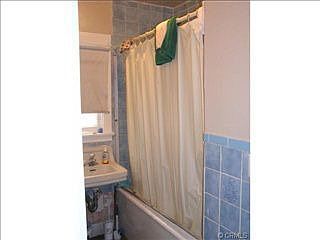 4th image of 1113 W 76th St