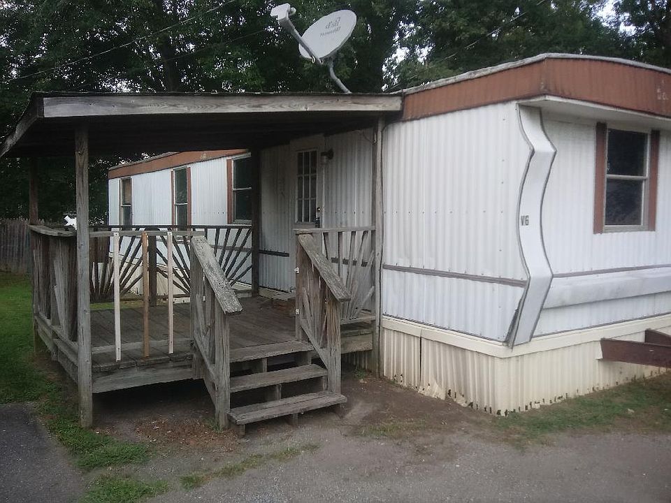 2nd image of 21013 Great Mills Rd Unit V3