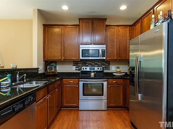 5th image of 113 Golden Meadow Ct