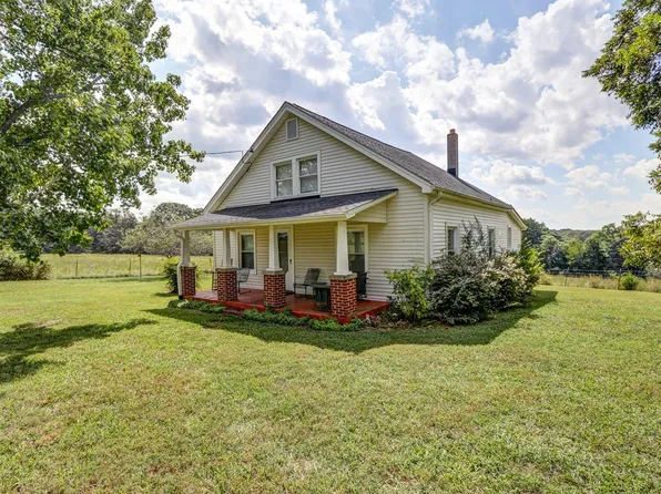 3882 McDaniel Rd, Bedford, VA 24523
