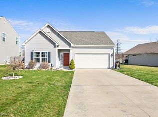 378 Springbrook Cir, Elyria, OH 44035