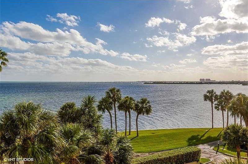 Rarely available & Coveted 01 line unit in Grove Isle!