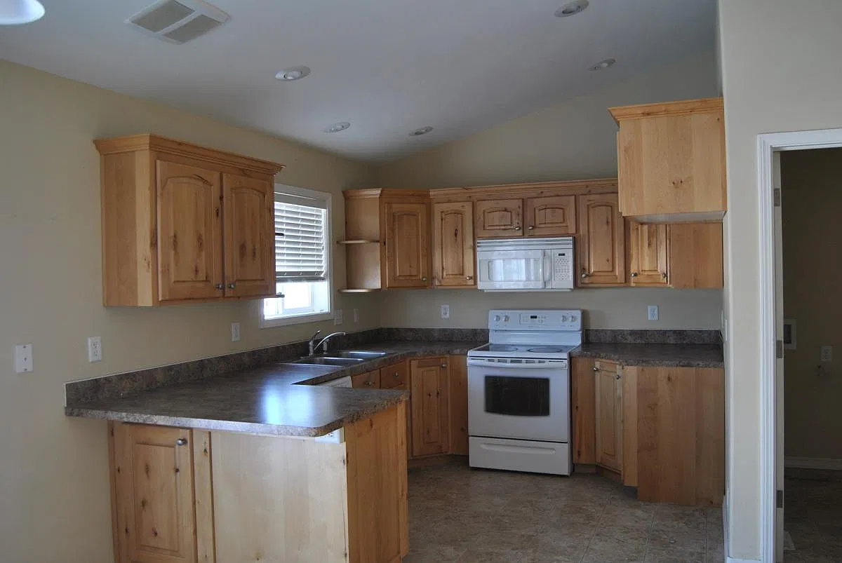 3 bed, 2295 sqft, $1,750 — Photo 4