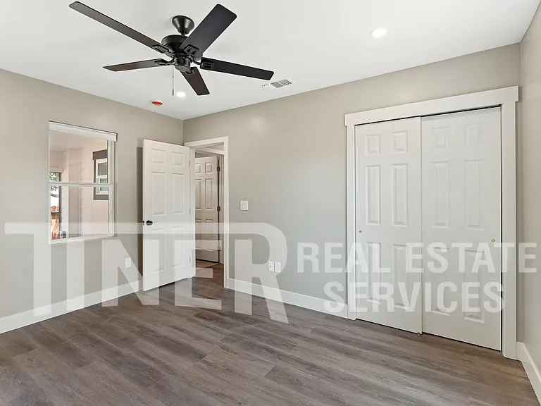 1006 Oakland Ave — Photo 14