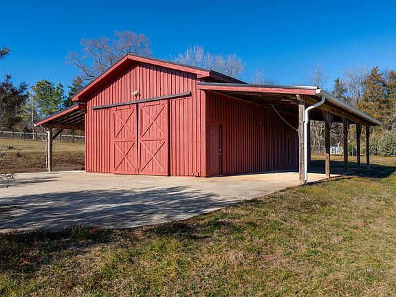 4th image of 1116 Jay Shambley Rd