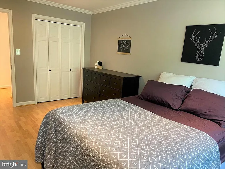 617 N Henry St — Photo 3
