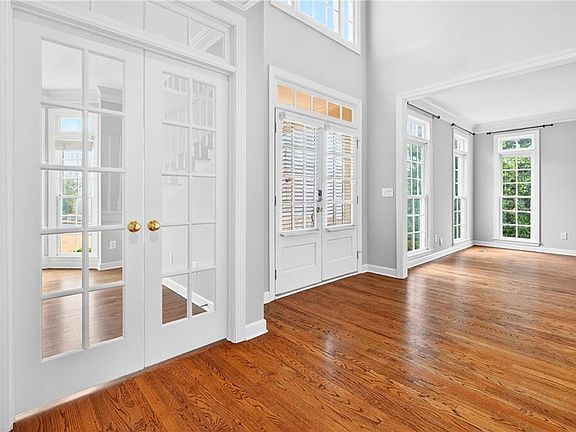4th image of 3441 Westhampton Way