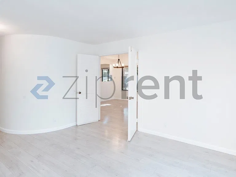 4762 Rio Rita Way — Photo 18