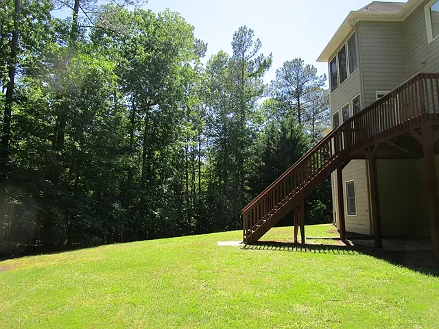 623 Redwood Ln — Photo 25