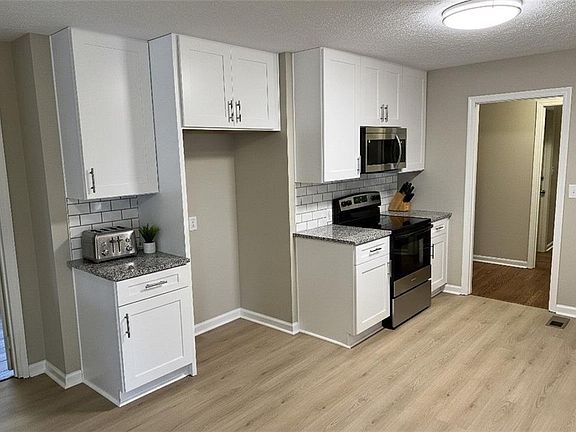 5th image of 4453 Timber Ridge Dr