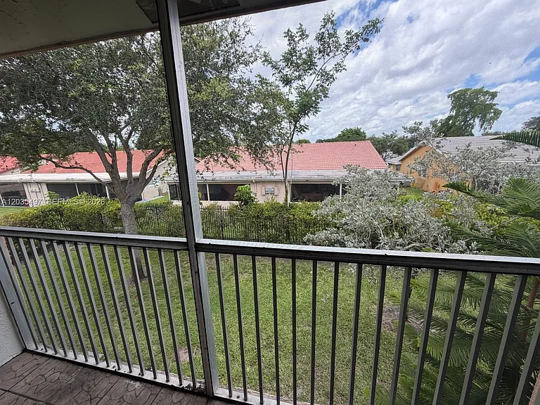 8443 Royal Palm Blvd #8443 — Photo 38