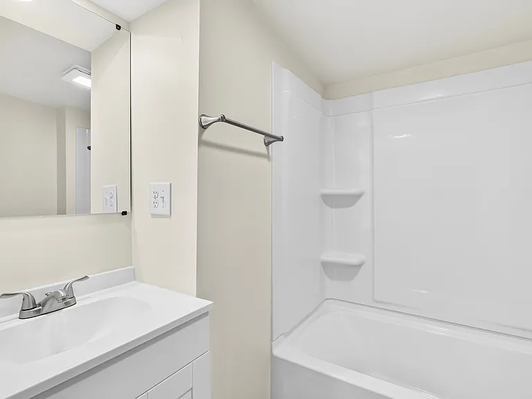 816 N 17th Ave — Photo 17