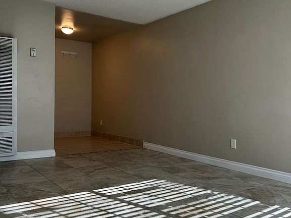 4th image of 702 W Atkins Ave #A