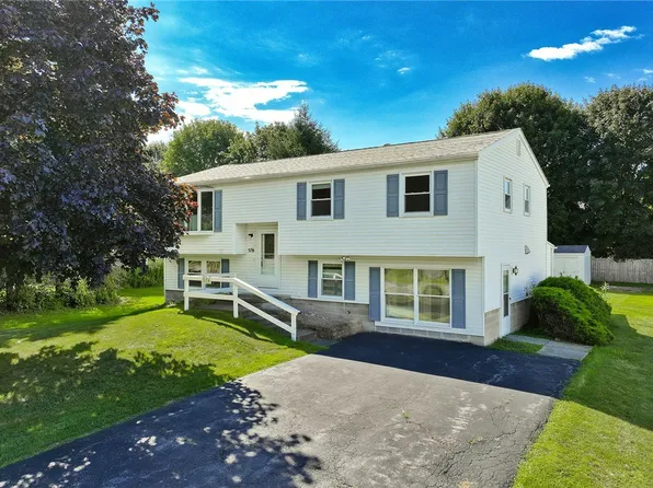 576 Grace Ave, Newark, NY 14513