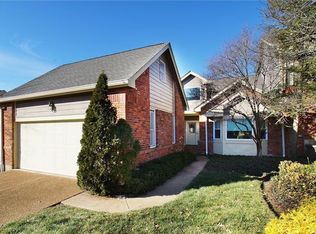 709 Cross Timbers Dr, Chesterfield, MO