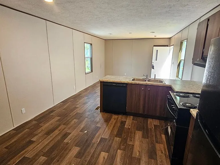 Welcome Home to Colony Park Johnson City's Hidden Gem! — Photo 23