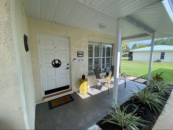 3rd image of 3210 Ramblewood Cir