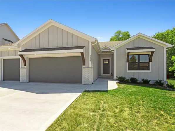 1808 Alpine Dr, Pleasant Hill, MO 64080