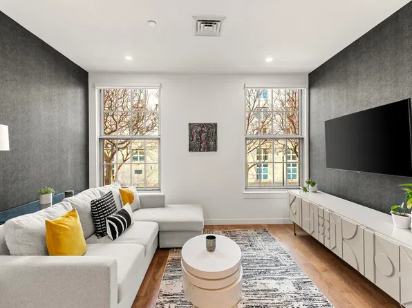 45 1st Ave #202, Charlestown, MA 02129